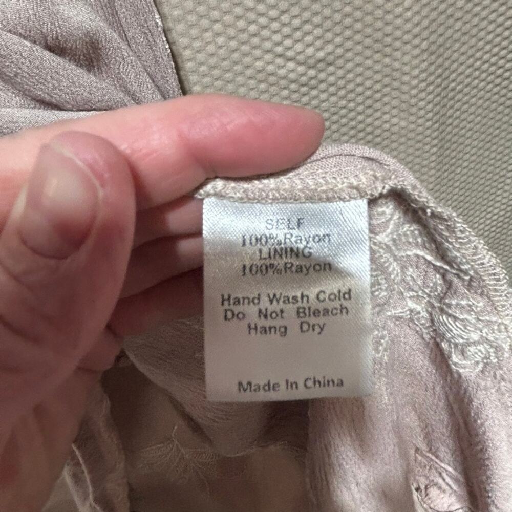 Mod Ref Taupe Embroidered Floral Dress Size S Button Front Boho Wedding Guest - Picture 9 of 11
